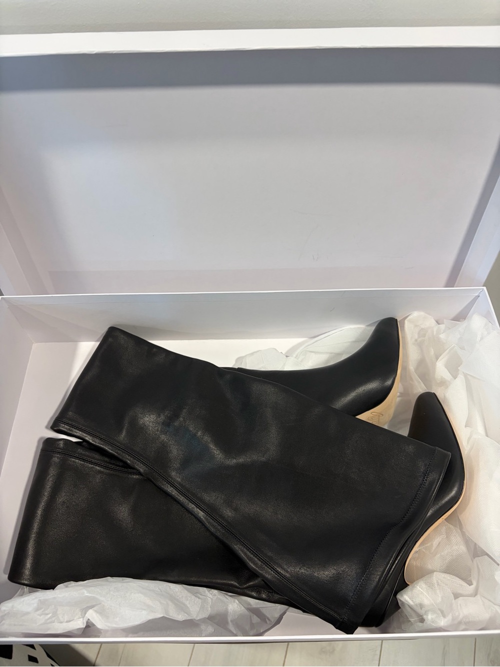 Women's Black Knee-High Leather Heeled Boots